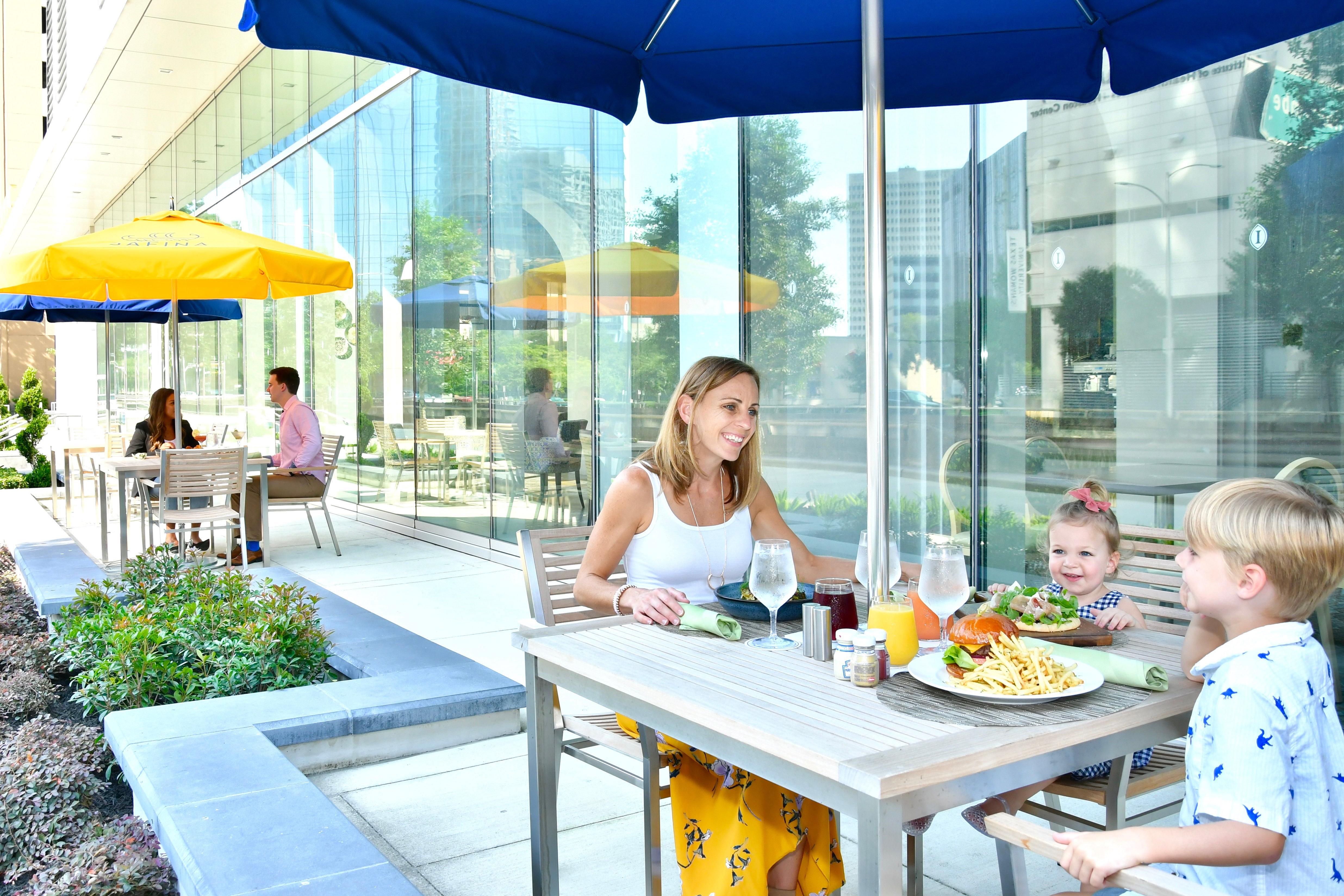 Intercontinental Houston, An Ihg Hotel Exterior photo